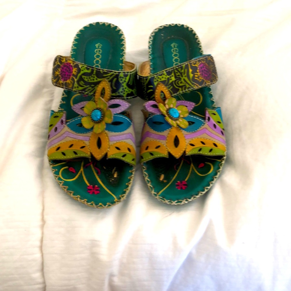 Socofy sandals used